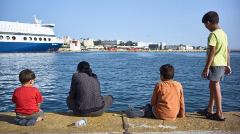 SRSG e OIM lançam dois relatórios com directrizes específicas para a protecção das crianças migrantes e refugiadas em situações de catástrofe
